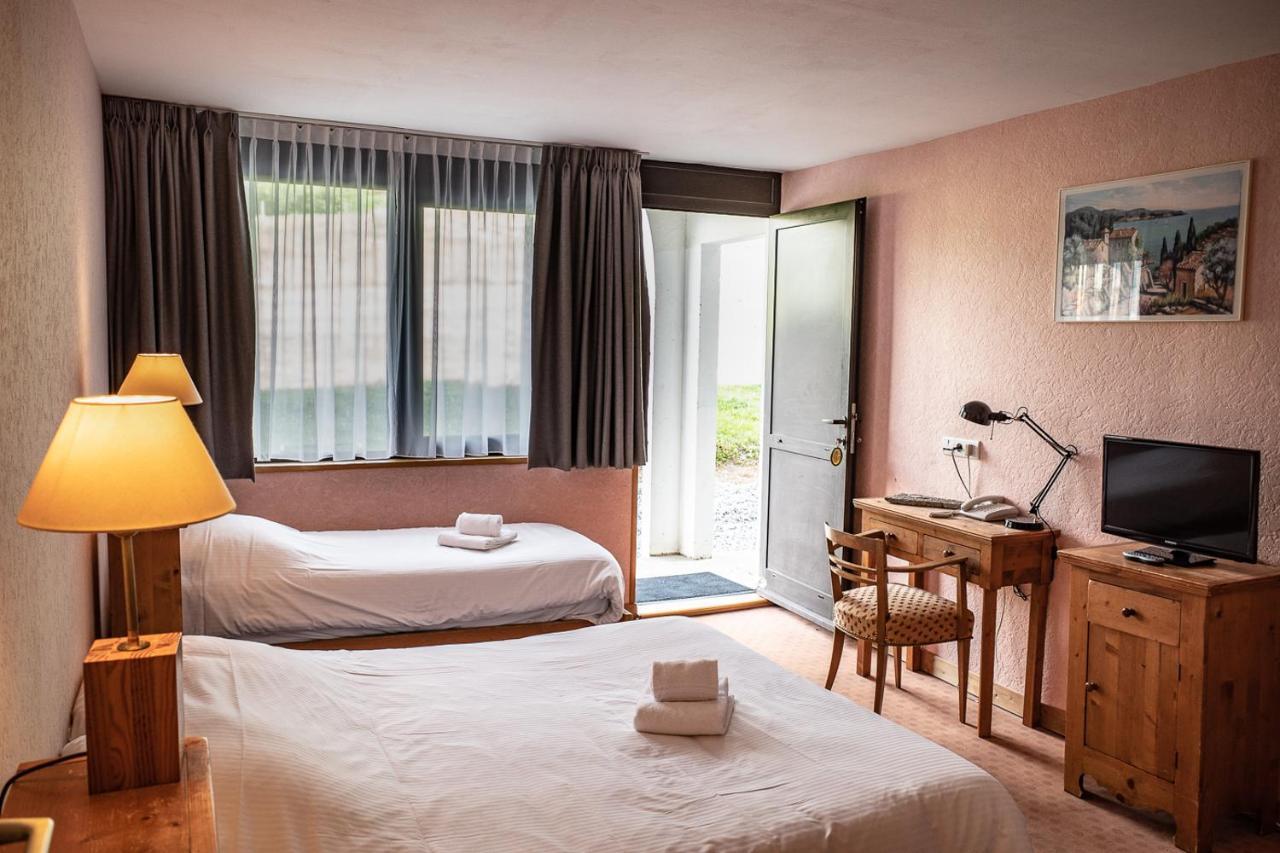Hotel Restaurant Saint Roch بوي-سانت-فينسينت المظهر الخارجي الصورة
