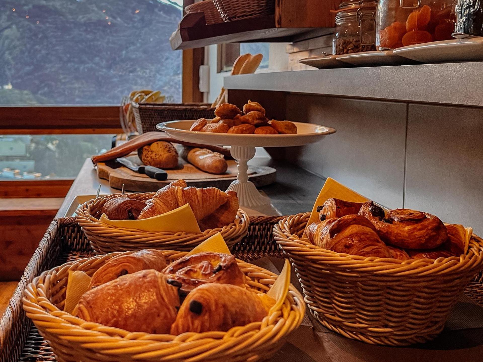 Hotel Restaurant Saint Roch بوي-سانت-فينسينت المظهر الخارجي الصورة